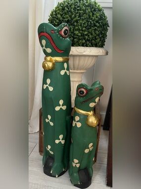 Set of 2 Wood Bali Folk Art Frogs Handcrafted Vintage Garden Decor 24” & 17.5”